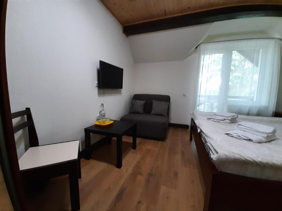 Alpiyskiy Yablunytsya Ruang foto